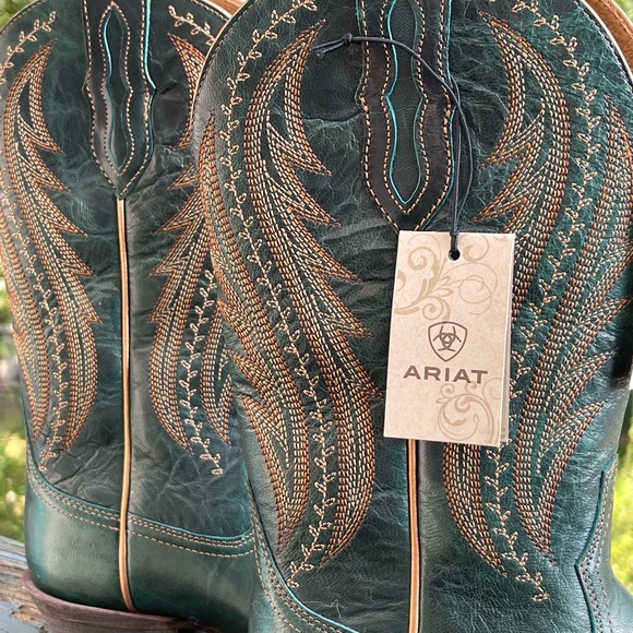 NWT ARIAT Boots! - Picture 6 of 6